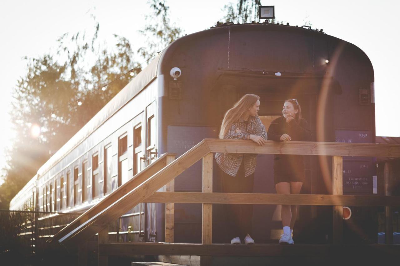 Railrooms Traincar Hostel タリン エクステリア 写真